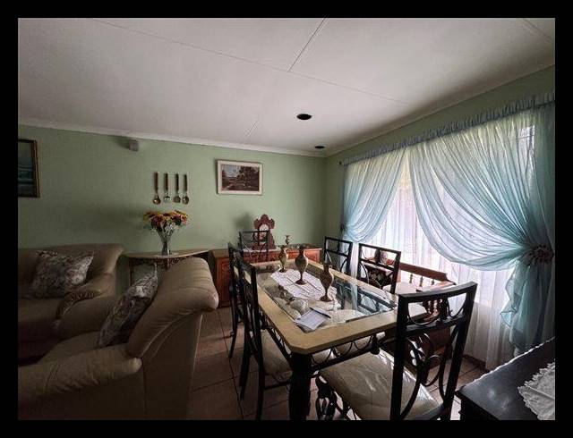 3 BEDROOM HOUSE FOR SALE IN BONAERO PARK